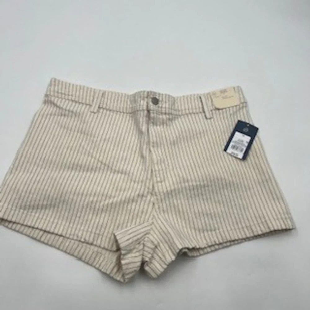 Universal Thread sailor shorts classic‎ cream and navy pinstripe patter size 16